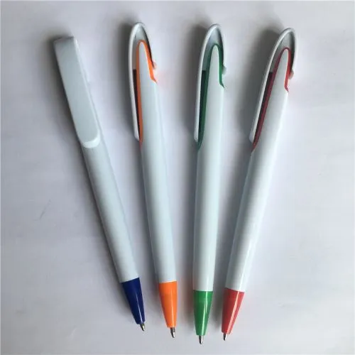 ¿Cuál es el proceso de fabricación de un bolígrafo de plástico?